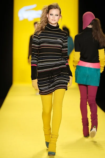 Look 32